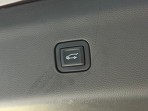 Used 2021 Buick Enclave Avenir w/ Avenir Technology Package image 43