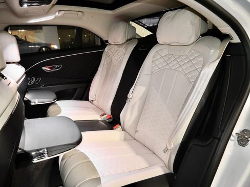 New 2026 Bentley Flying Spur Plug-In Hybrid image 23