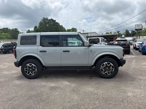 New 2026 Ford Bronco Outer Banks AWD/4WD image 4