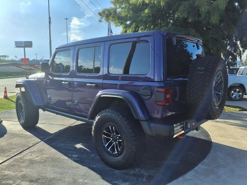 Used 2026 Jeep Wrangler Unlimited Rubicon AWD/4WD image 10