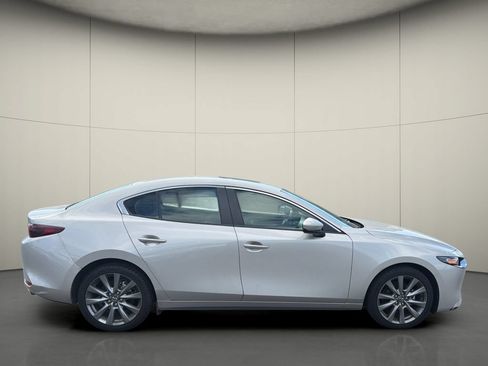 Used 2024 MAZDA MAZDA3 s FWD image 8