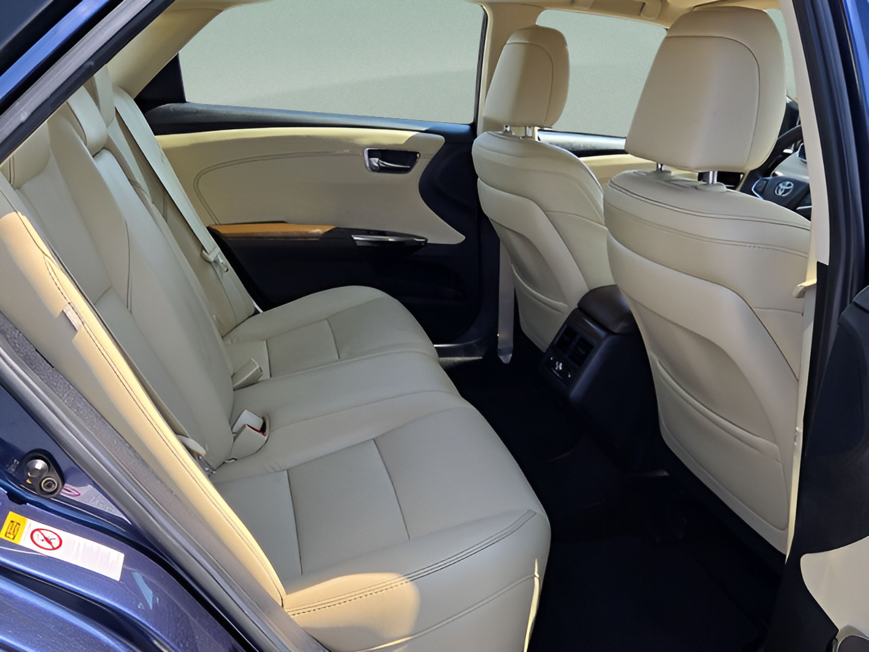 Used 2015 Toyota Avalon Limited FWD image 14