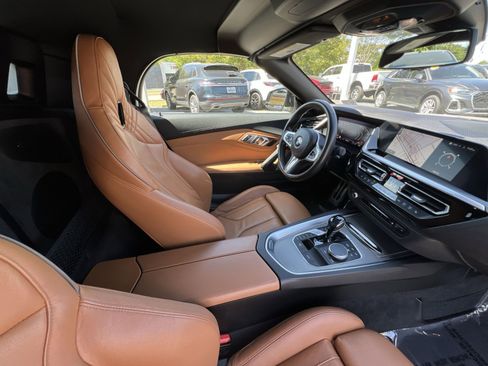 Used 2021 BMW Z4 M40i RWD image 5