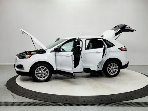 Used 2024 Ford Edge SEL image 14