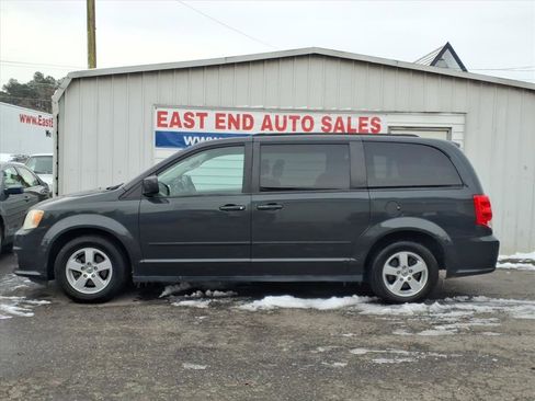 Used 2012 Dodge Grand Caravan SXT w/ Entertainment Group 1 image 2
