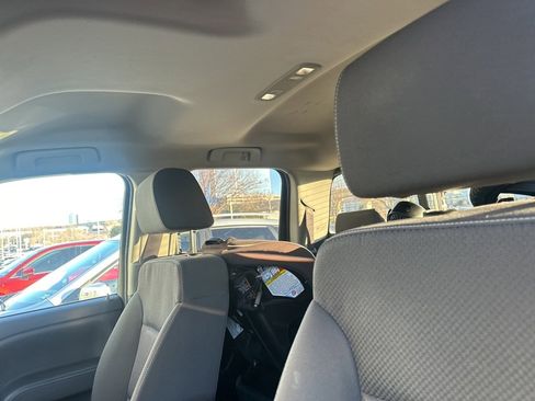 Used 2017 GMC Sierra 1500 SLE w/ SLE Value Package image 9