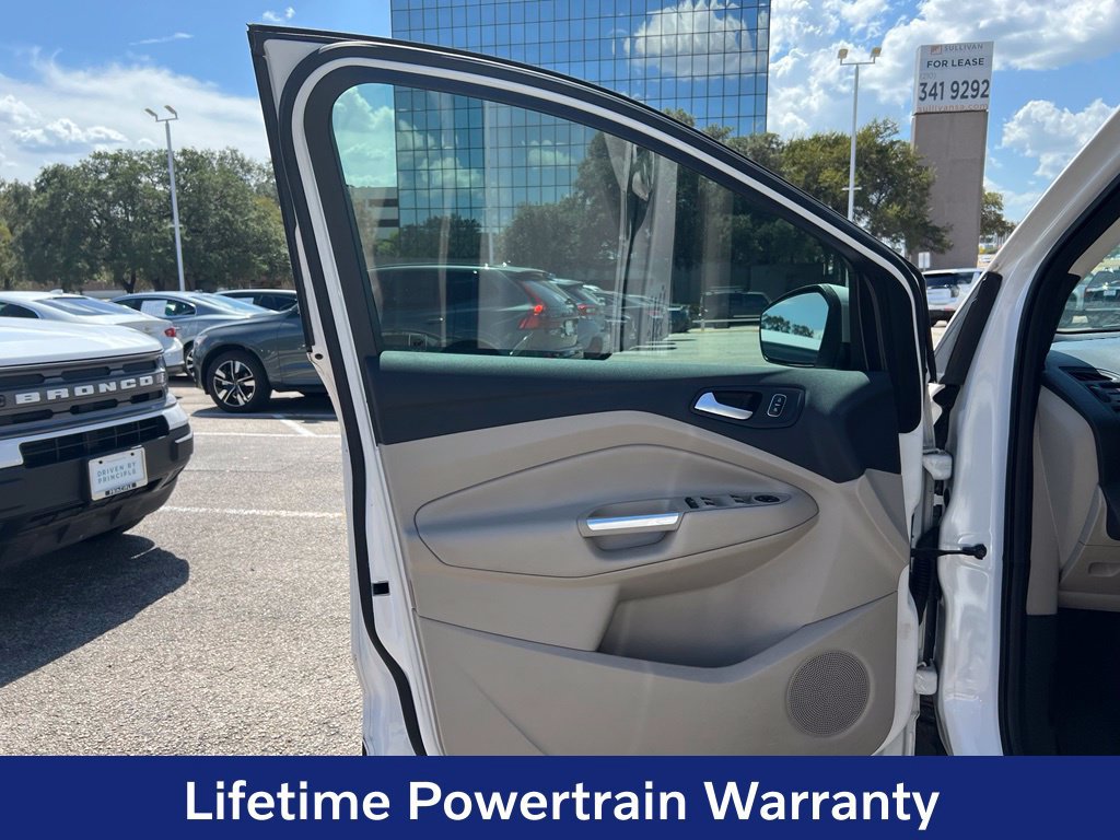 Used 2018 Ford Escape SE w/ Ford Safe & Smart Package FWD image 10