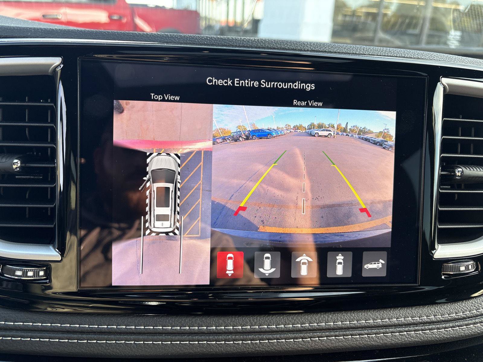 New 2027 Chrysler Pacifica Limited AWD/4WD image 24