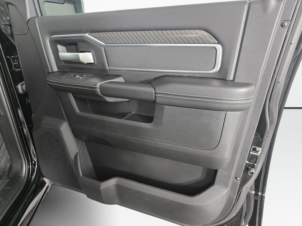 New 2026 RAM 2500 Big Horn AWD/4WD image 39