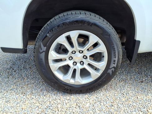 Used 2023 Chevrolet Silverado 1500 LTZ w/ LTZ Premium Package image 11