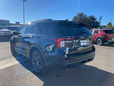 New 2026 Ford Explorer ST image 25