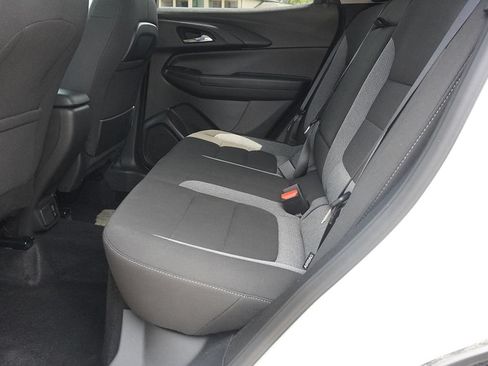 Used 2025 Chevrolet TrailBlazer LT w/ Convenience Package AWD/4WD image 33