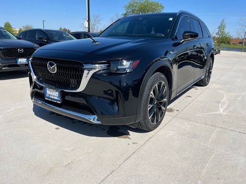 Certified 2024 MAZDA CX-90 Plug-In Hybrid w/ Premium Plus AWD/4WD image 4
