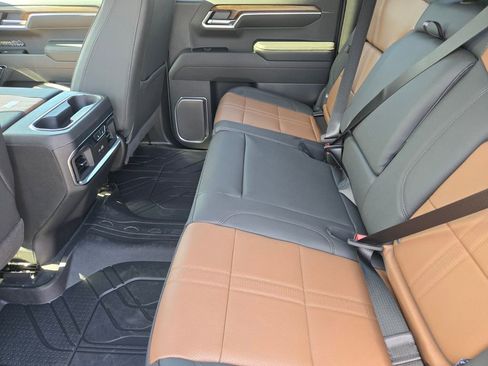 New 2026 Chevrolet Silverado 1500 High Country AWD/4WD image 8