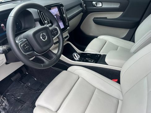 Used 2026 Volvo XC40 B5 Plus w/ Protection Package Premier AWD/4WD image 14