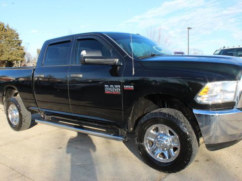 Used 2017 RAM 2500 Tradesman w/ Chrome Appearance Group image 7