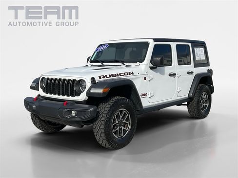 Used 2024 Jeep Wrangler Unlimited Rubicon image 3