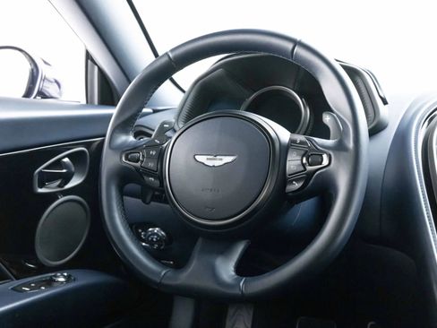 Used 2018 Aston Martin DB11 V12 RWD image 3