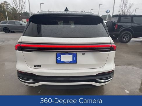 Used 2024 Lincoln Nautilus Reserve w/ Equipment Group 202A image 5