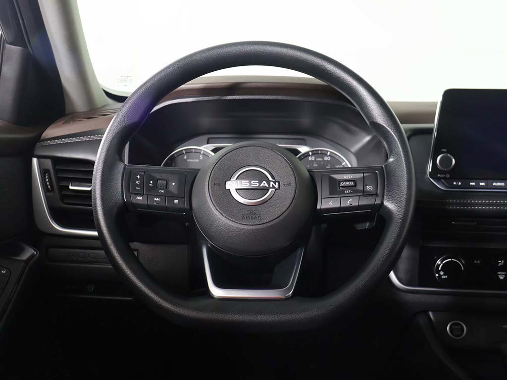 Used 2023 Nissan Rogue S AWD/4WD image 30