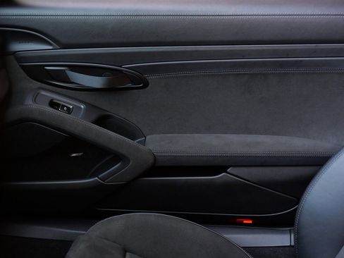 Used 2023 Porsche 718 Boxster Spyder image 17