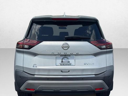 Used 2022 Nissan Rogue SV AWD/4WD image 8