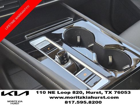 Used 2025 Volkswagen Atlas SE FWD image 9