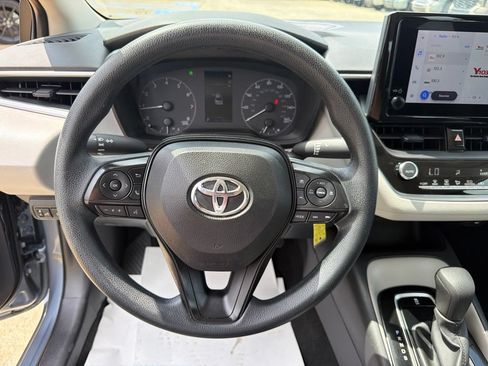 Used 2023 Toyota Corolla LE w/ Carpet Mat Package (TMS) FWD image 13