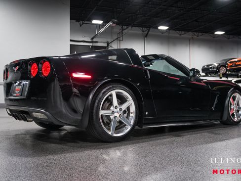 Used 2007 Chevrolet Corvette Coupe w/ Preferred Equipment Group RWD image 5