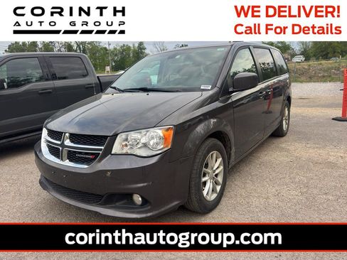 Used 2020 Dodge Grand Caravan SXT image 2
