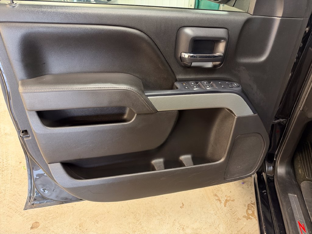 Used 2017 Chevrolet Silverado 1500 LT w/ All Star Edition AWD/4WD image 15