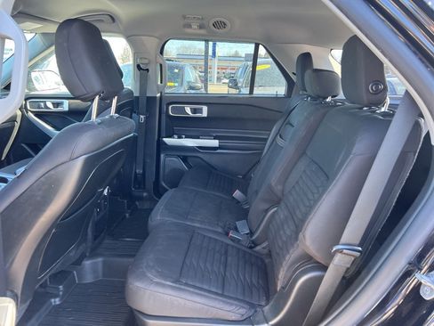 Used 2020 Ford Explorer XLT w/ Comfort Package image 22