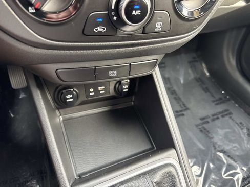 Used 2021 Hyundai Accent SE image 22