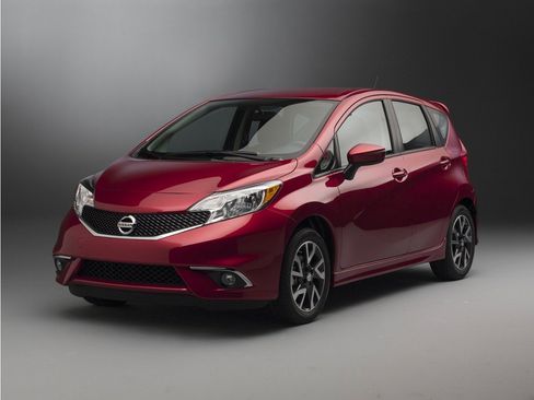 Used 2015 Nissan Versa Note SR FWD image 1