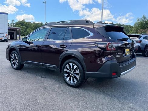 Certified 2025 Subaru Outback Limited AWD/4WD image 5