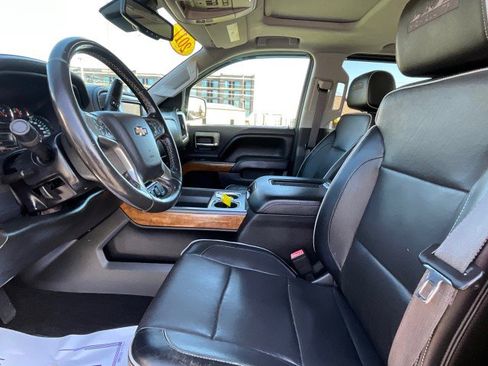 Used 2017 Chevrolet Silverado 1500 High Country AWD/4WD image 27