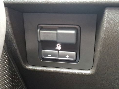 Used 2024 Chevrolet Colorado Z71 w/ Z71 Convenience Package 2 image 22