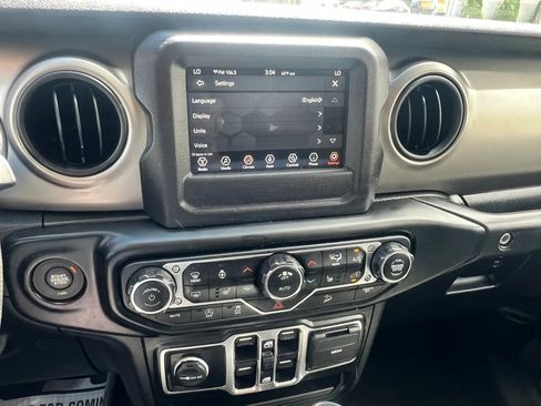 Used 2020 Jeep Wrangler Unlimited Sport S AWD/4WD image 22