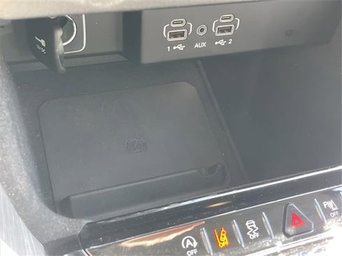 Used 2024 Jeep Wagoneer Series II image 38