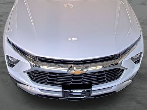 New 2026 Chevrolet TrailBlazer LT w/ Convenience Package FWD image 18