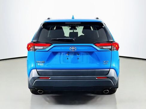 Certified 2019 Toyota RAV4 XLE w/ Convenience Package image 5