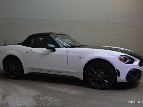 Used 2018 FIAT 124 Spider Abarth w/ Convenience Group image 23