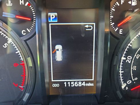 Used 2020 Toyota 4Runner SR5 AWD/4WD image 18