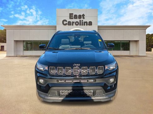 New 2026 Jeep Compass Latitude image 8