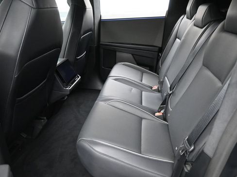 Used 2024 Tesla Cybertruck AWD Crew Cab image 28