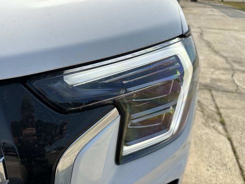 New 2026 GMC Terrain Denali w/ LPO, Black Badging Package AWD/4WD image 9