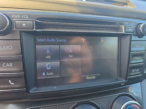 Used 2014 Toyota RAV4 LE AWD/4WD image 18