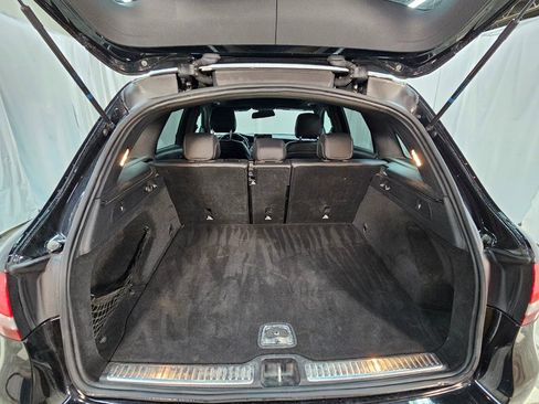 Used 2019 Mercedes-Benz GLC 300 4MATIC image 6