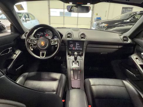 Used 2018 Porsche 718 Cayman S RWD image 2
