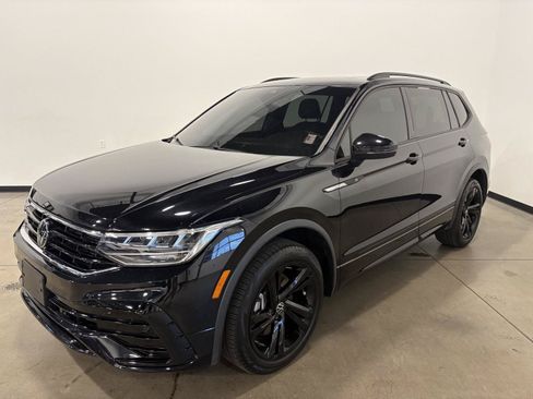 Used 2024 Volkswagen Tiguan SE R-Line w/ MDO Package, Two-Row AWD/4WD image 7
